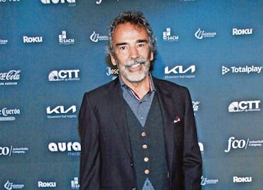 A Damián Alcázar le toca fichar para sobrevivir