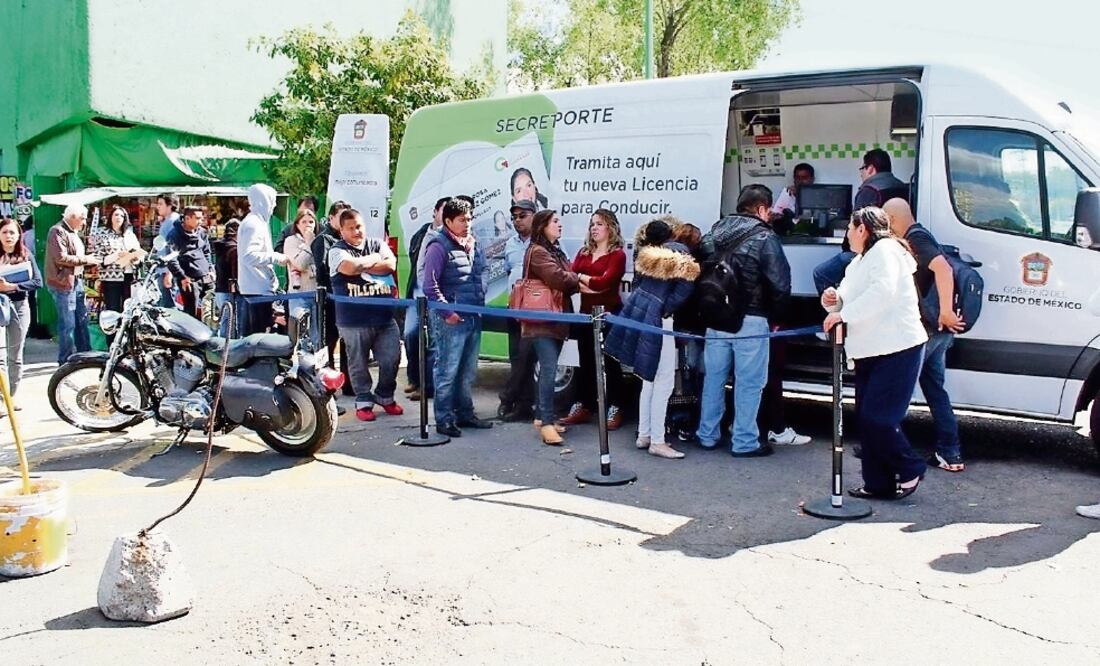 Para obtener el permiso de conducir se deben presentar cuatro documentos y pagar el costo del trámite. (ARCHIVO. EL UNIVERSAL)