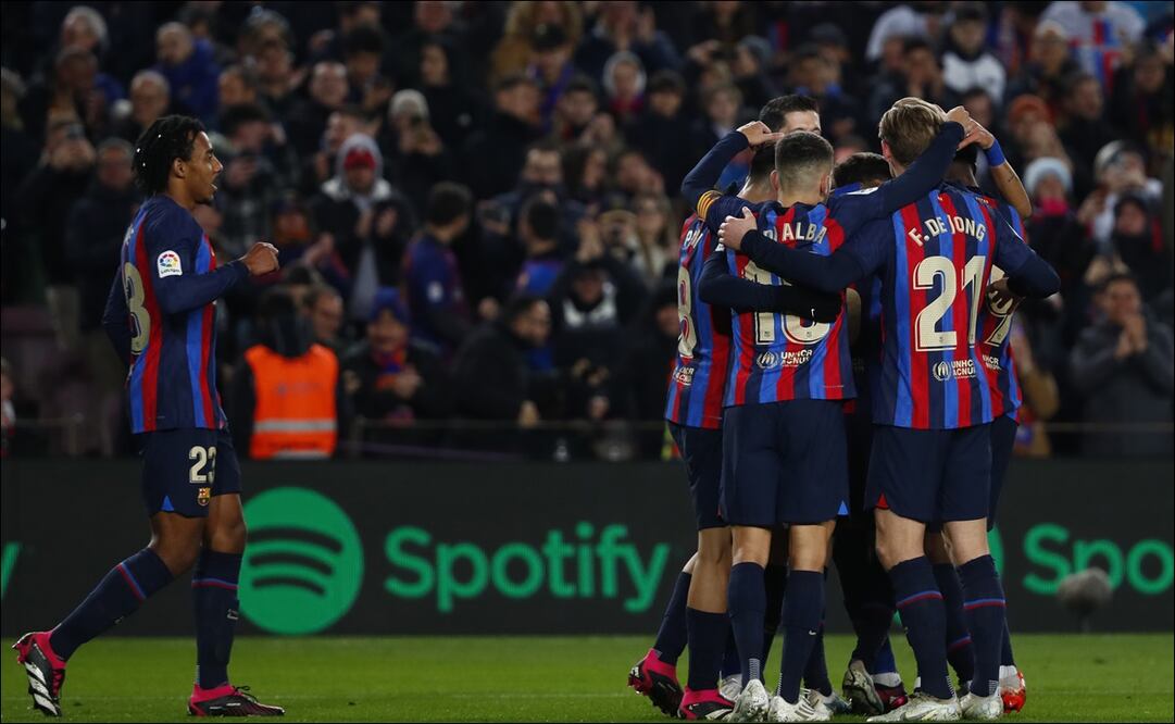 Alba, Gavi y Raphinha, los autores de las anotaciones. FOTO: AP