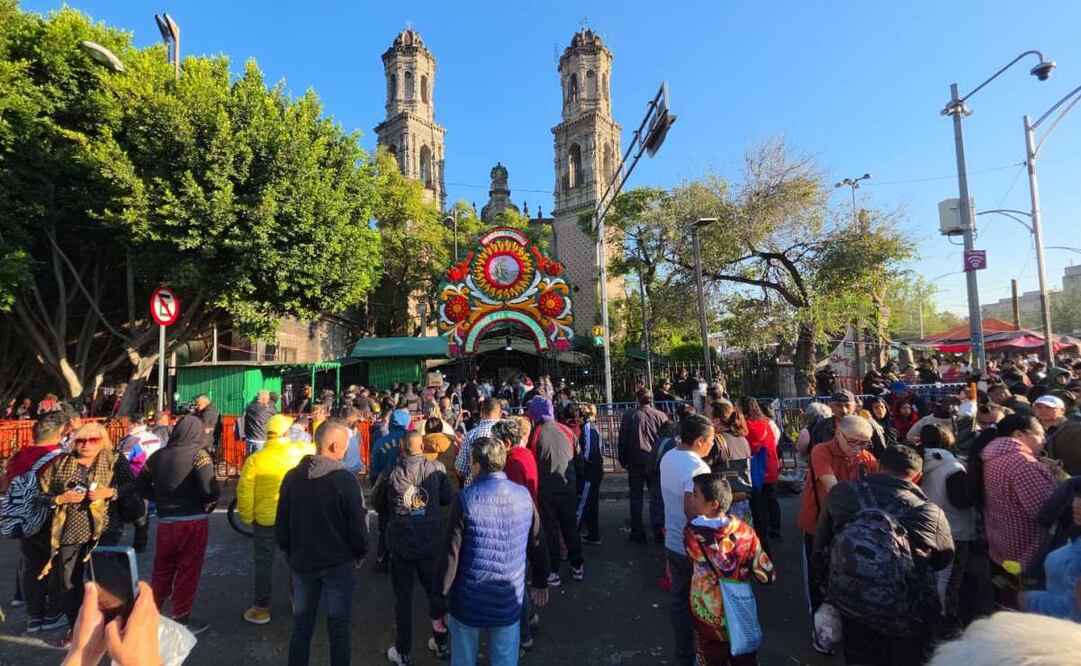 Devotos a San Judas acuden a dar gracias y pedir ayuda.
Foto: Luis Camacho