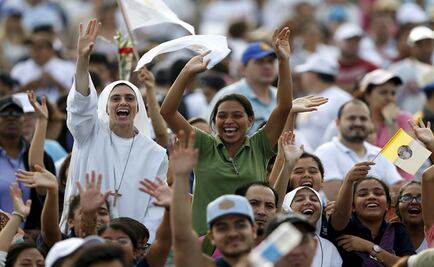 Papa bromea con "no cobrar la bendición"