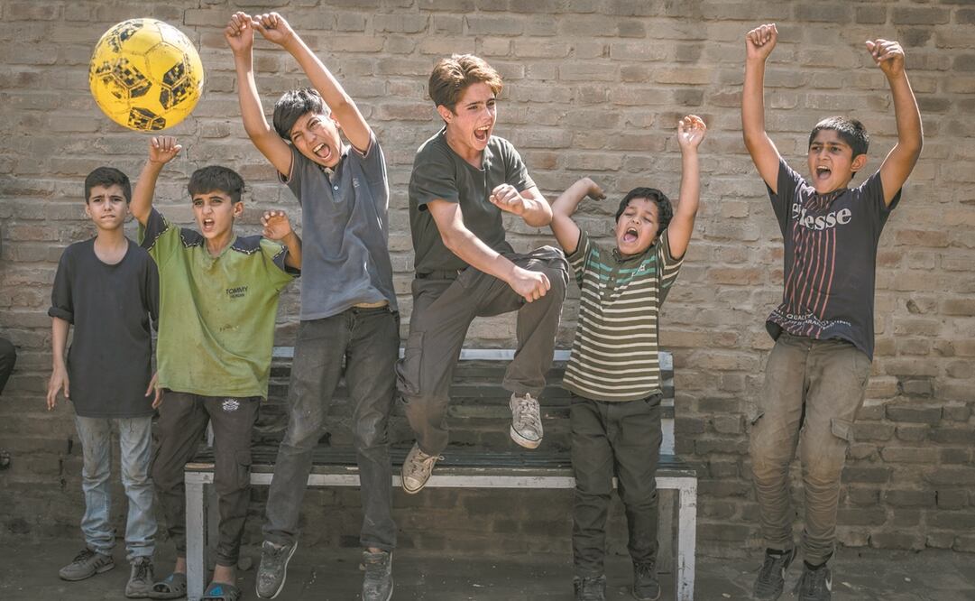 Majid Majidi presenta una historia con tintes de Oliver Twist, cacerías de tesoro e ingenio para, llegado el momento, levantar el telón y revelar la tragedia del sentir de un niño cuando le rompen sus sueños. Foto: Majid Majidi Film Production