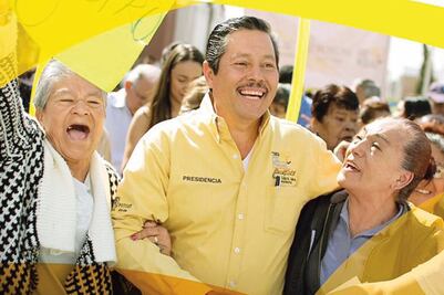 Pintan San Luis Potosí de amarillo perredista