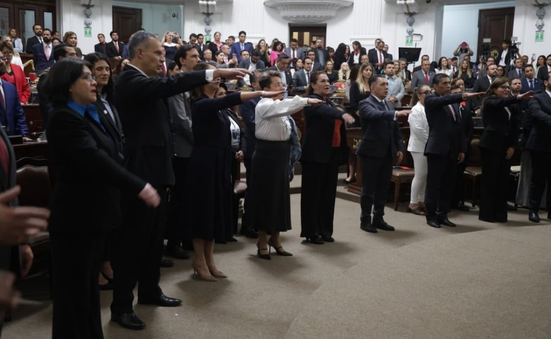 137 jueces y magistrados rinden protesta en el Congreso CDMX (01/09/2025). Foto: Carlos Mejía / EL UNIVERSAL