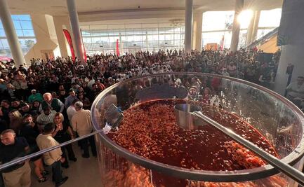 VIDEO: Mazatlán obtiene Récord Guinness por el cóctel de camarón más grande del mundo