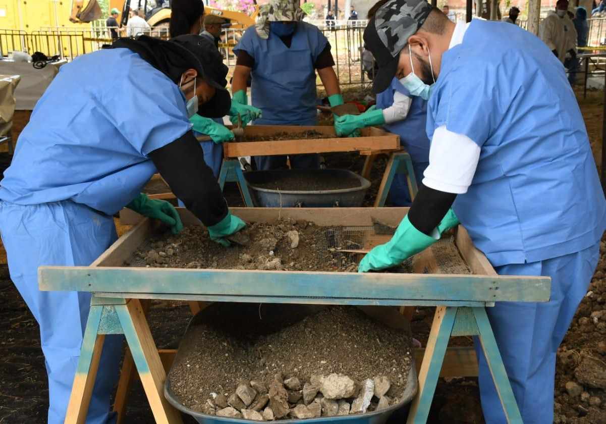 Hallan restos óseos en fosa en panteón de Jojutla, Morelos