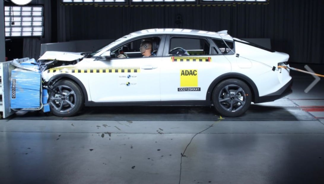 Kia K4 Sedan / Hatchback + 6 Airbags Foto: Latin NCAP