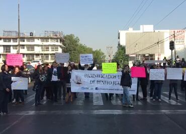 Damnificados por sismo bloquean avenida Monterrey para exigir apoyo