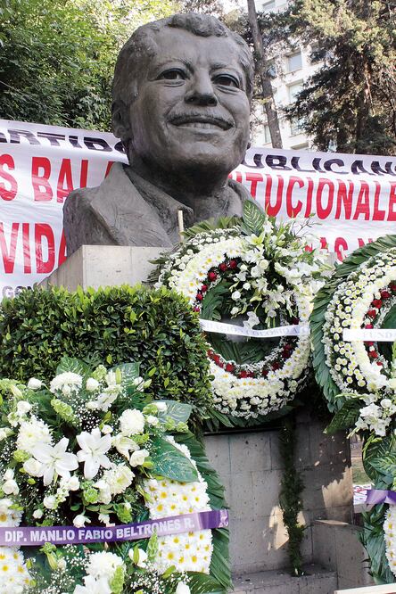 El 23 de marzo de 1994, en Lomas Taurinas, Tijuana, fue asesinado de 2 disparos Luis Donaldo Colosio