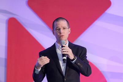 Panista Anaya llama cobarde a AMLO y lo reta a debatir