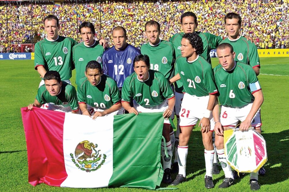 En 2001, el Tricolor fue subcampeón de la Copa América de Colombia, al perder ante el conjunto anfitrión. El equipo mexicano tanbién quedó segundo en 1993 (JOSÉ LUIS MAGAÑA. AP)