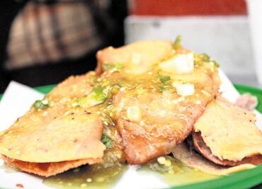 Taqueros de Tlaxcala buscan Récord Guinness; regalarán miles de tacos en CDMX