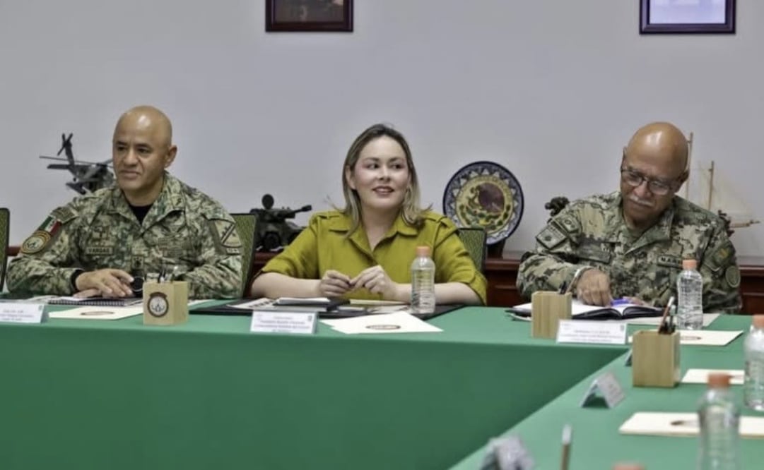 Yeraldine Bonilla encabeza la Mesa de Construcción de Paz en Mazatlán; refuerzan acciones de seguridad.
Foto: Especial.