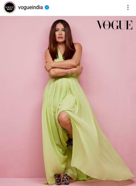 Salma Hayek posó para esta revista de moda y lució espectacular