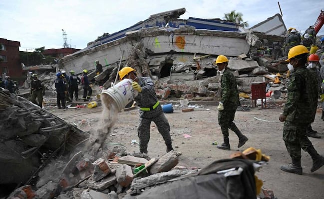 Colombia remueve escombros, tras terremoto; esperanzas de hallar sobrevivientes, al mínimo