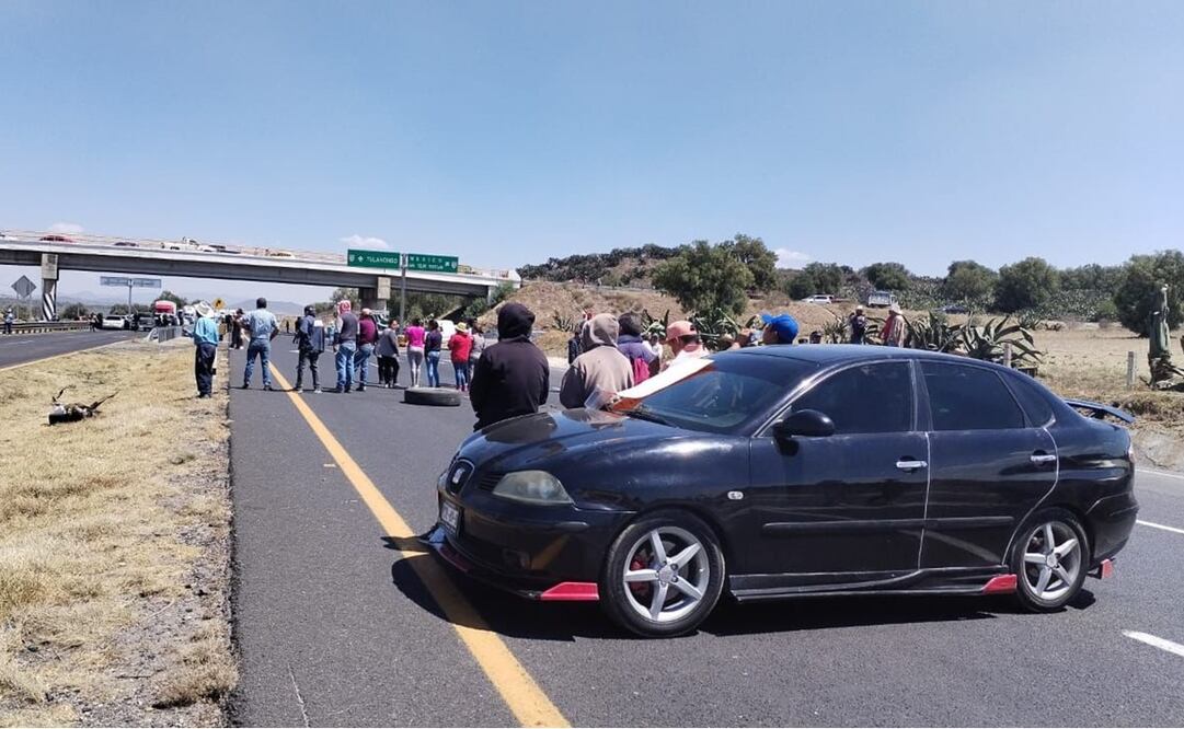 Bloquean autopista México-Tulancingo. Foto: Arturo Contreras / EL UNIVERSAL