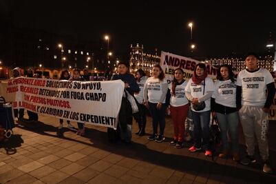 Esposas de federales ligados con fuga de “El Chapo” protestan en Palacio Nacional