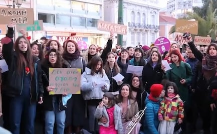 VIDEO: Así suena "Canción sin miedo", himno feminista de Vivir Quintana, en griego