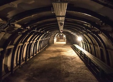 Expulsan a descubridores del "tren del oro nazi"