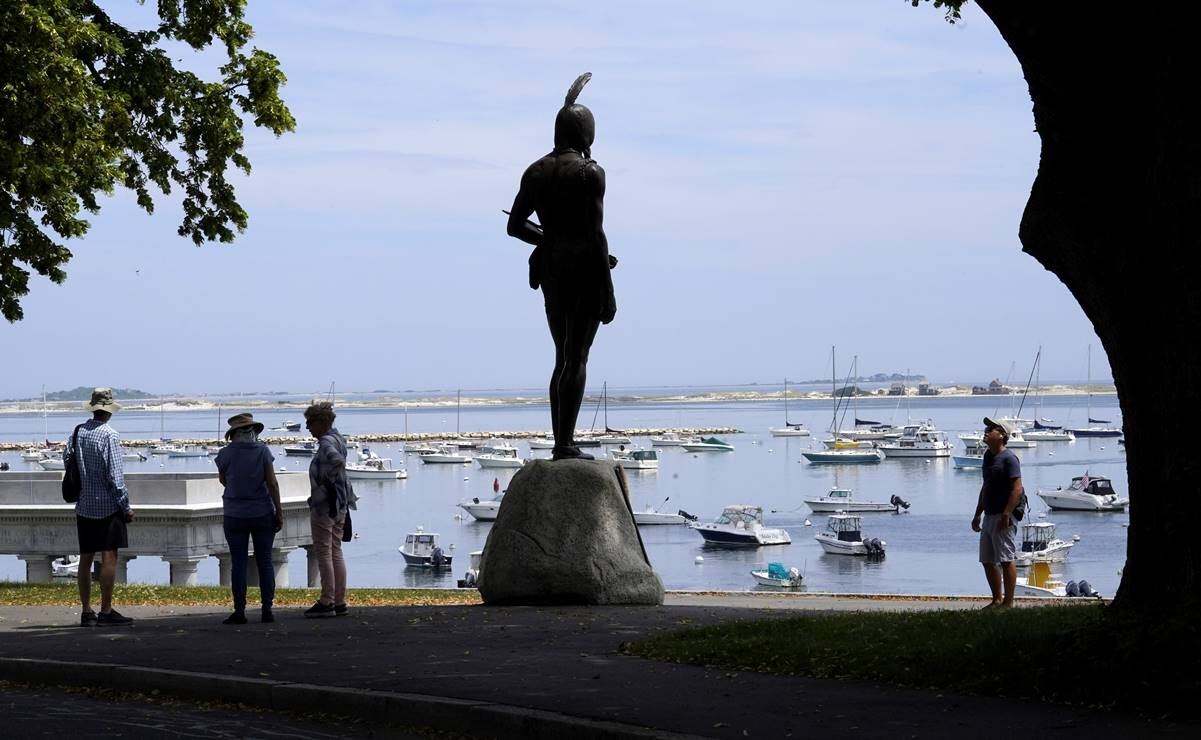 Cole's Hill, en Plymouth, Massachusetts. Autoridades sanitarias estatales y locales han instado a los habitantes de estas localidades a resguardarse durante las horas en las que corren un mayor riesgo de ser picados por mosquitos  Foto: AP