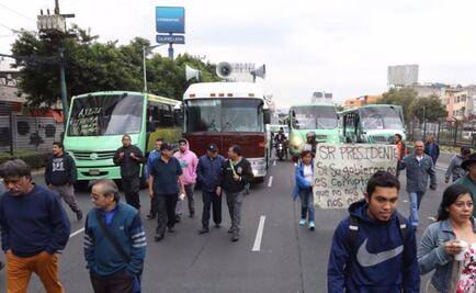 Transportistas paralizan circulación y afectan 6 vías principales