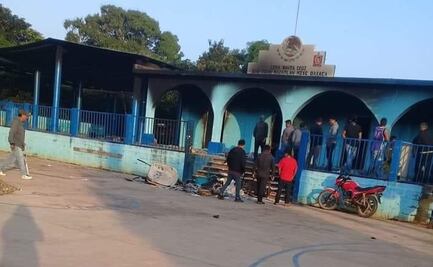 Toman cabecera de San Juan Mazatlán Mixe y desplazan a 100 familias de Oaxaca