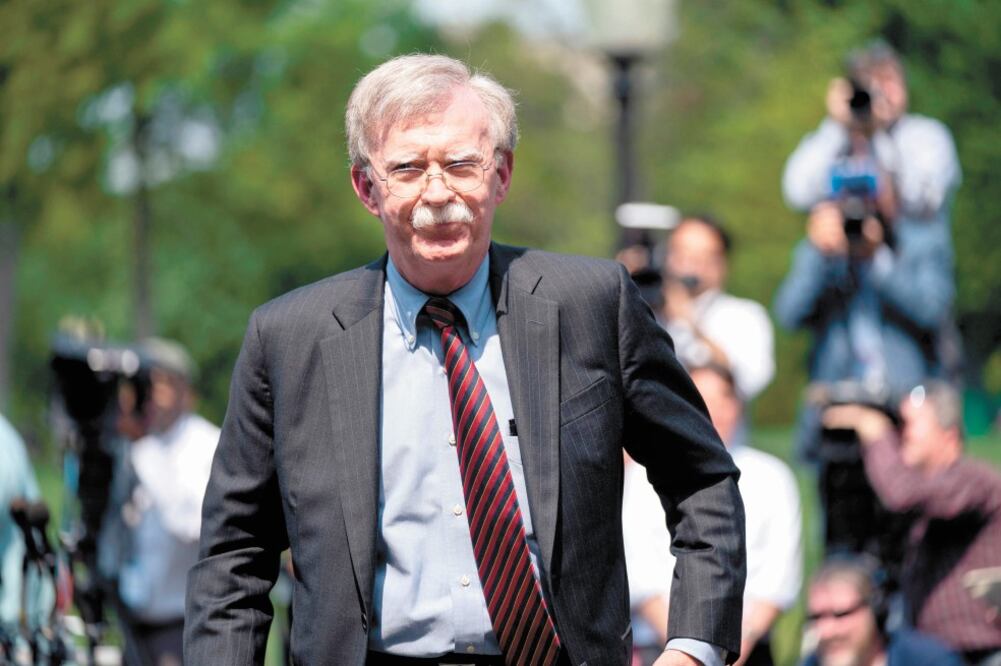 John Bolton, asesor de Seguridad Nacional, en la Casa Blanca el 30 de abril. Foto: JIM LO SCALZO. EFE