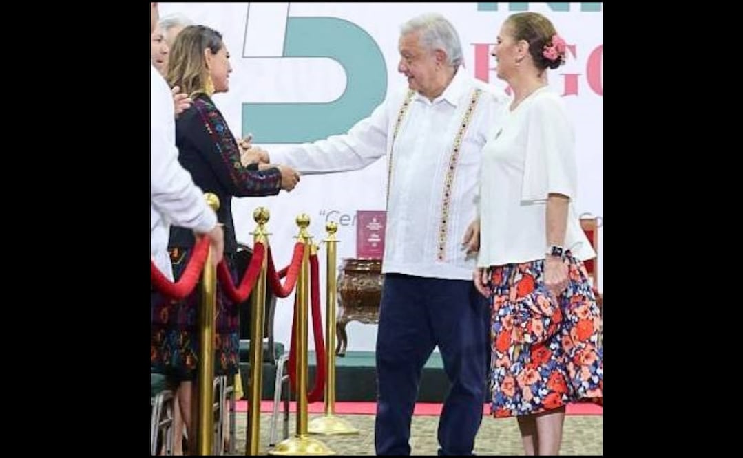 La gobernadora guerrerense Evelyn Salgado Pineda saludando al presidente AMLO. FOTO: Especial