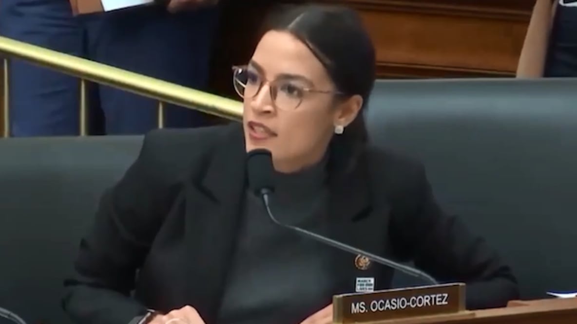 La congresista demócrata Alexandria Ocasio-Cortez defiende que la lucha contra el cambio climático puede impulsar la economía (EPA)