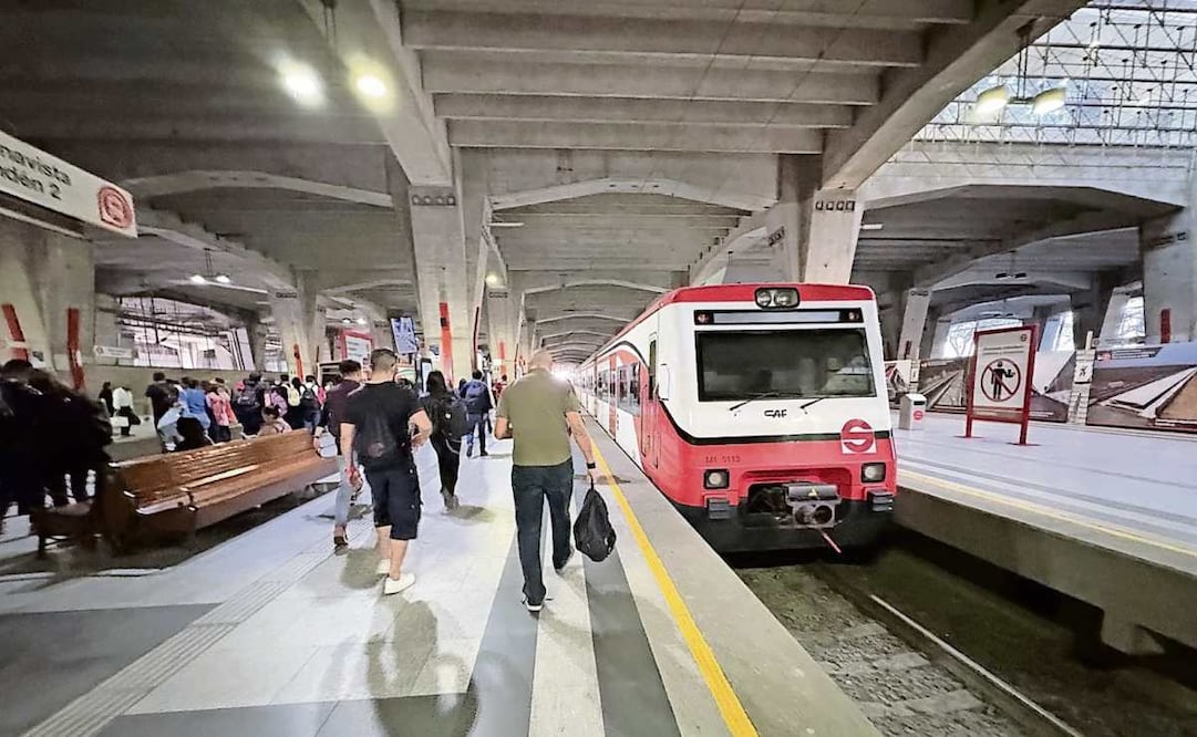 La rapidez del servicio y la seguridad, son los atributos más valorados por usuarios, de acuerdo con una encuesta del Tren Suburbano. Foto: Arturo Contreras / EL UNIVERSAL