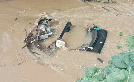 Localizan vehículo arrastrado por tormenta en el Río de Los Remedios, Tlalnepantla