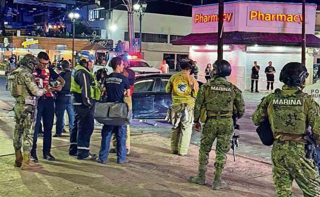 Se desplegaron agentes de la Agencia Estatal de Investigación Criminal y personal de Servicios Periciales para asegurar indicios, informó la PGJE. Foto: Especial