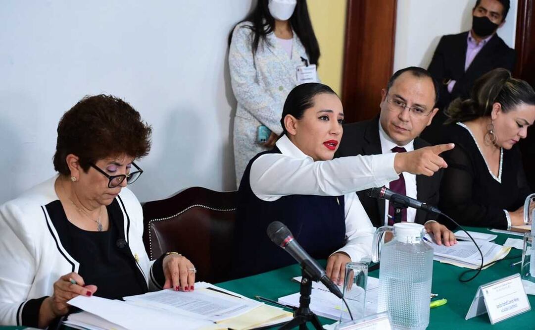 Pintar puestos de comida de un solo color "es un tema de disciplina", dice Sandra Cuevas tras polémica. Foto: Especial