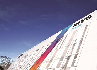 Telcel concluye compra de espectro de MVS