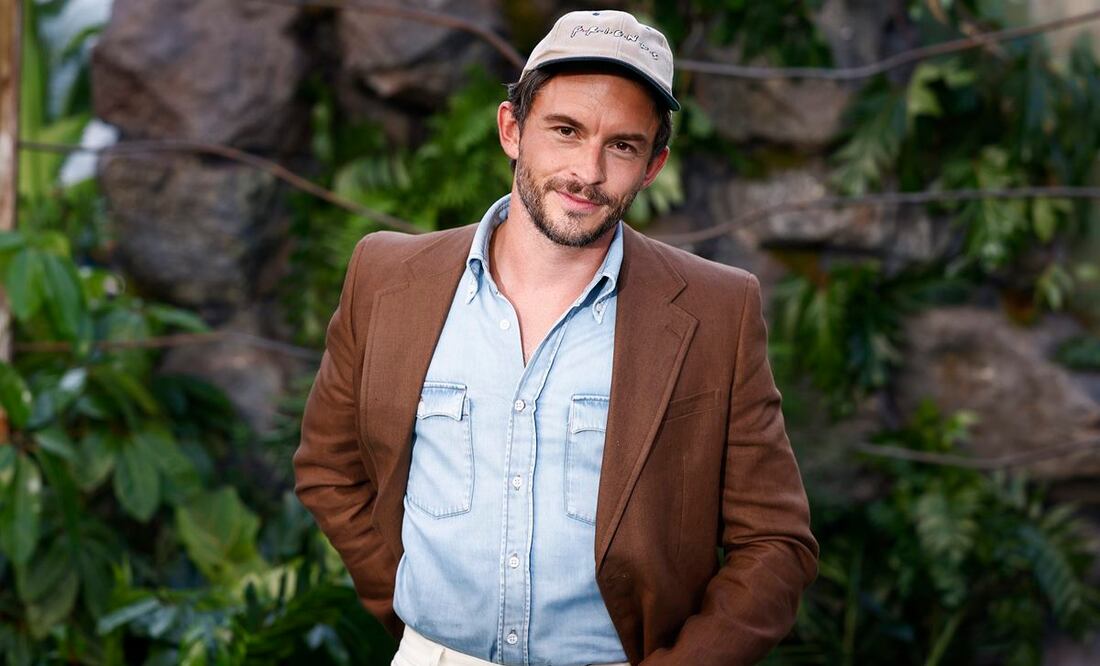 Jonathan Bailey en premier de "Jurassic World Rebirth" en Londres. Foto: AP
