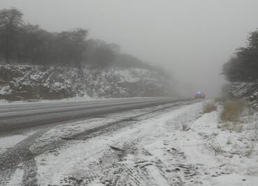 Cierran tramos carreteros en Sonora por nevada