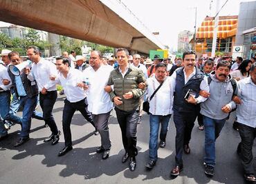 Llevan de Oaxaca a la CDMX la “guerra del mezcal”