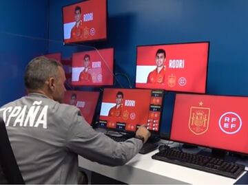 Luis Enrique utiliza el VAR para anunciar convocatoria de la Selección de España