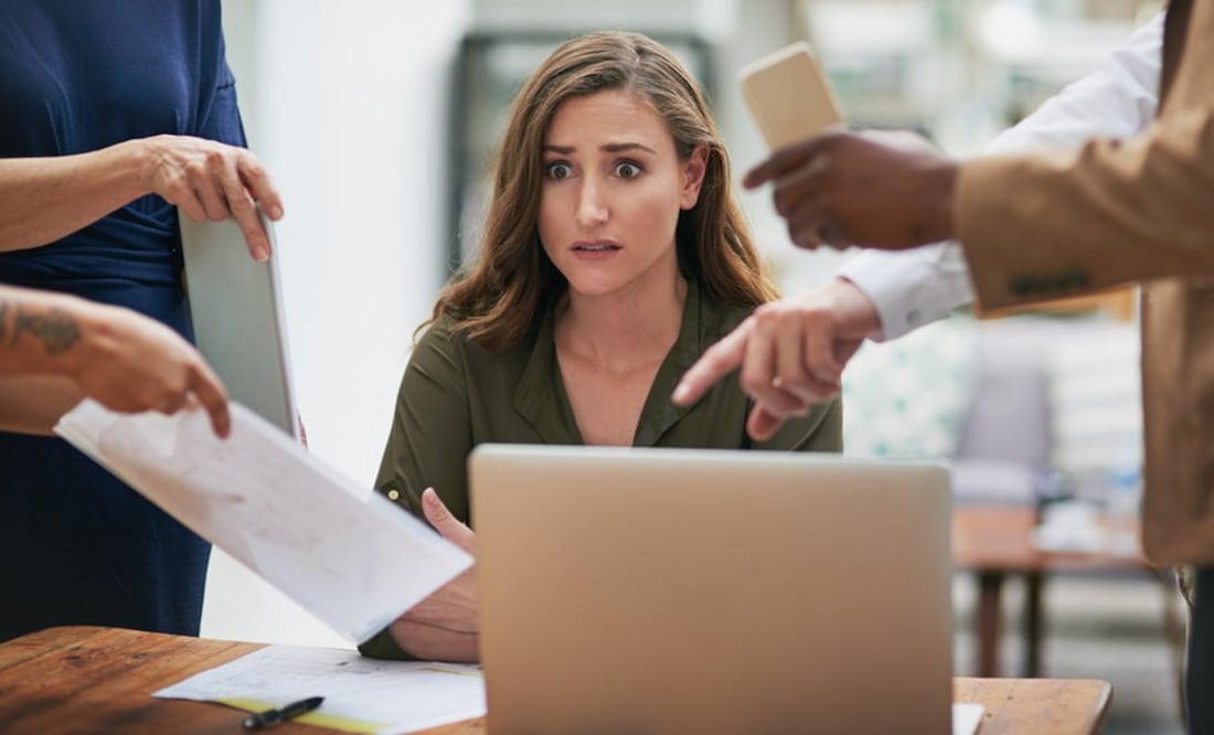 El estrés laboral impacta de manera negativa la creatividad en el trabajo. Getty Images
