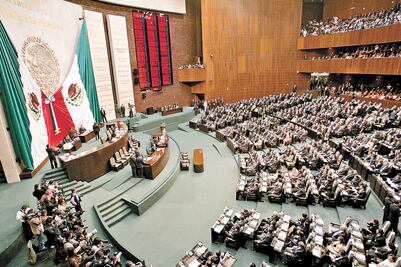 Resguardan recinto legislativo de San Lázaro