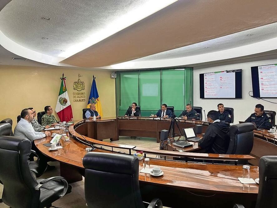 El mandatario de Jalisco se reunió con su gabinete de seguridad. Foto: Especial