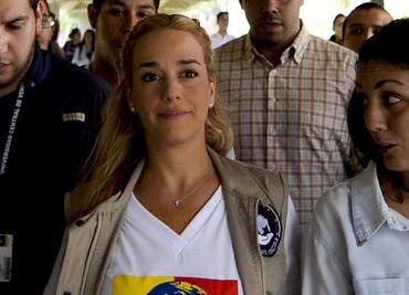 Tintori denuncia "trato vejatorio" a sus hijos durante visita a López en prisión
