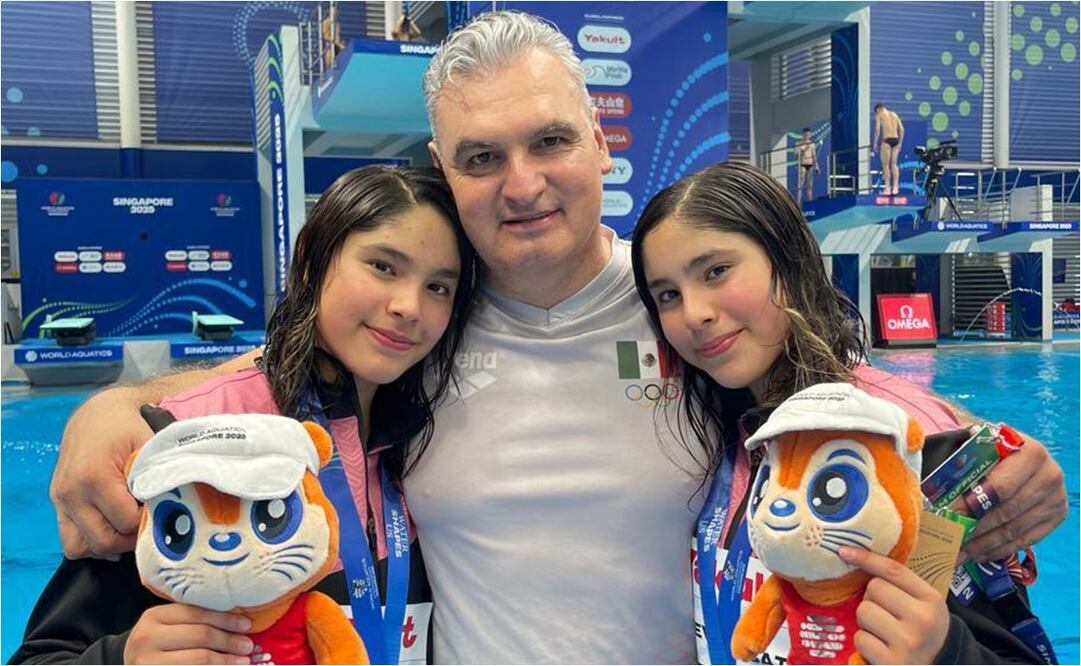 Las gemelas Lía y Mía ganaron bronce en el Mundial de Singapur. FOTO: @COM_Mexico