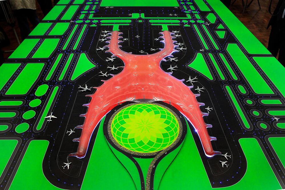  Raúl González Apaolaza, director corporativo de Infraestructura del Grupo Aeroportuario, expuso los avances técnicos y los detalles. (Foto: Archivo)