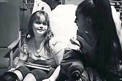 Fans agradecen visita de Ariana Grande 