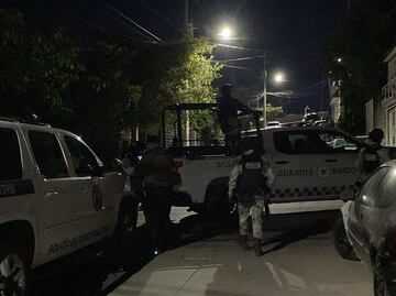 Matan a balazos a dos hombres dentro de un vehículo en Culiacán; Fiscalía inicia investigación