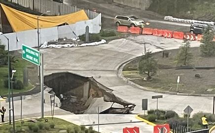 Se abre enorme socavón en Bosque Real de Huixquilucan y suspenden clases en Universidad Panamericana