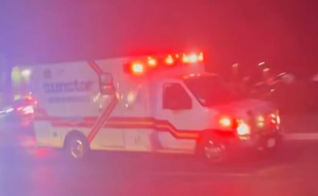 Personal de urgencias se acerca a la zona del accidente de barcos en Florida (27/04/2025). Foto: Captura de pantalla