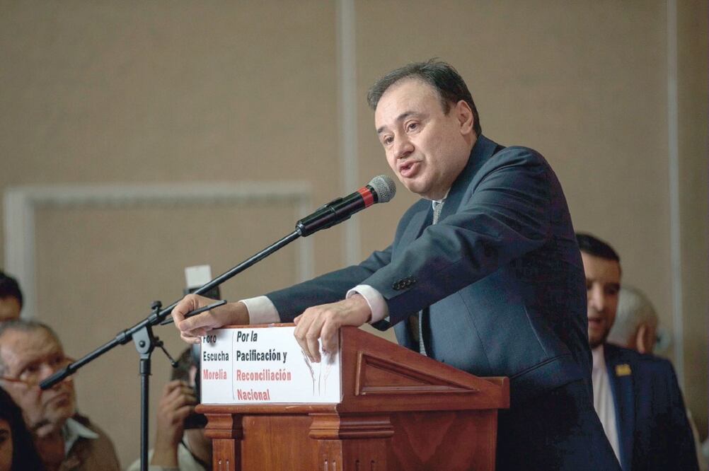 Alfonso Durazo Montaño, próximo secretario de Seguridad Pública, detalló que el gobierno entrante busca reemplazar a los militares por policías profesionales. Foto: RODOLFO AYALA. EL UNIVERSAL