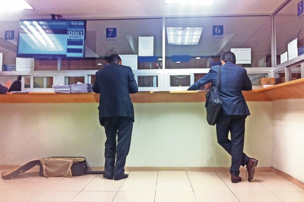 Según funcionarios, aún no existe un sello de recepción de documentos que distinga entre la Décimotercera Sala y la Auxiliar Metropolitana. (ALEJANDRO ACOSTA. EL UNIVERSAL)